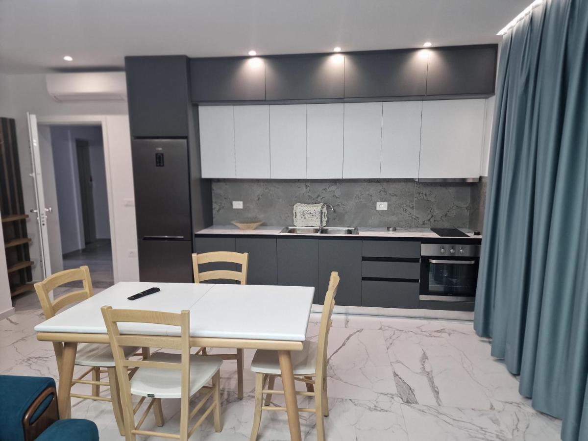 Joanna Suites Sarandë Exterior foto