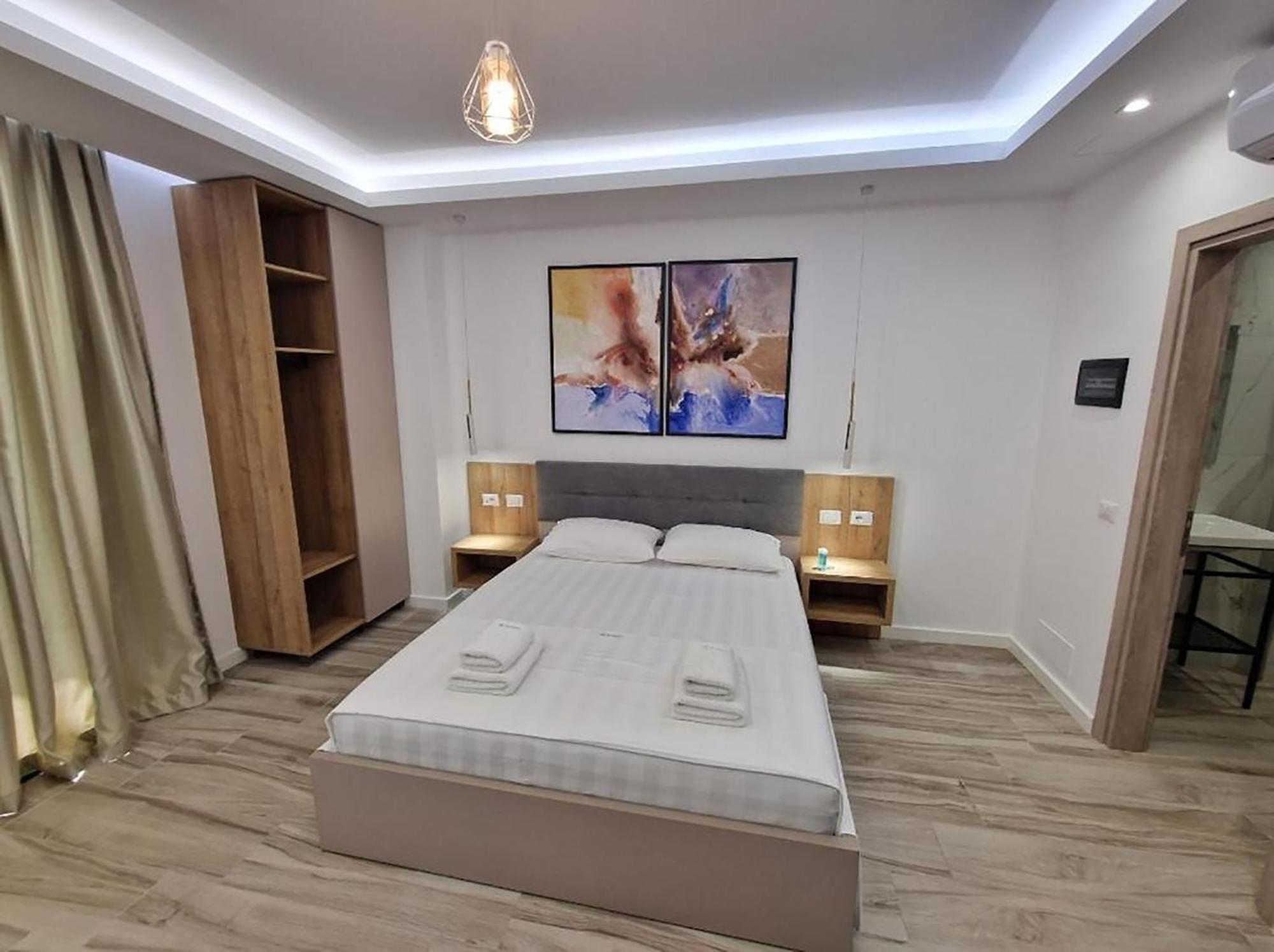 Joanna Suites Sarandë Exterior foto