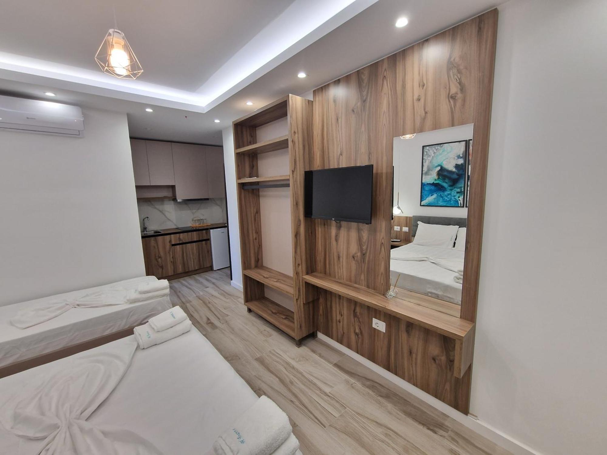 Joanna Suites Sarandë Exterior foto